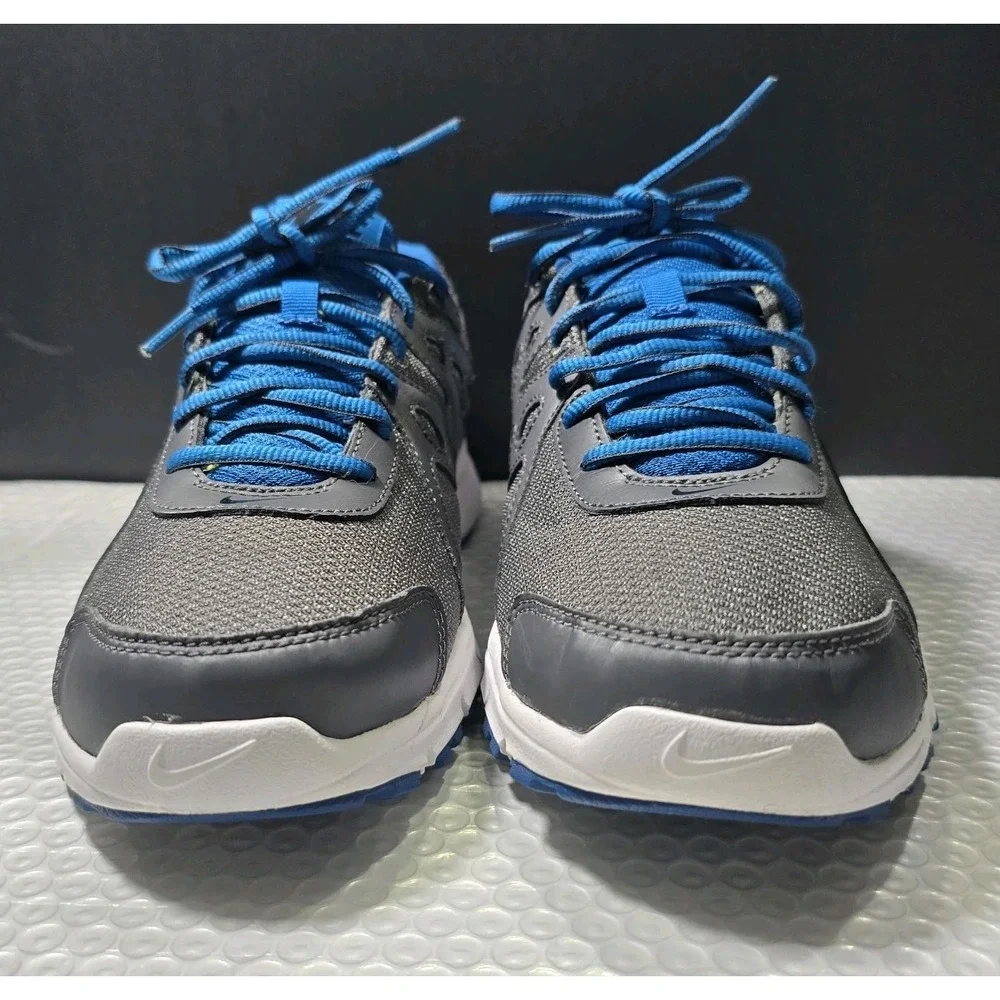 Nike product pair